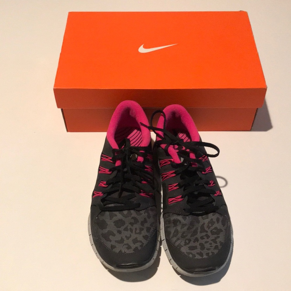 Nike Women’s Free 5.0+ Dark Gray Pink Size 8